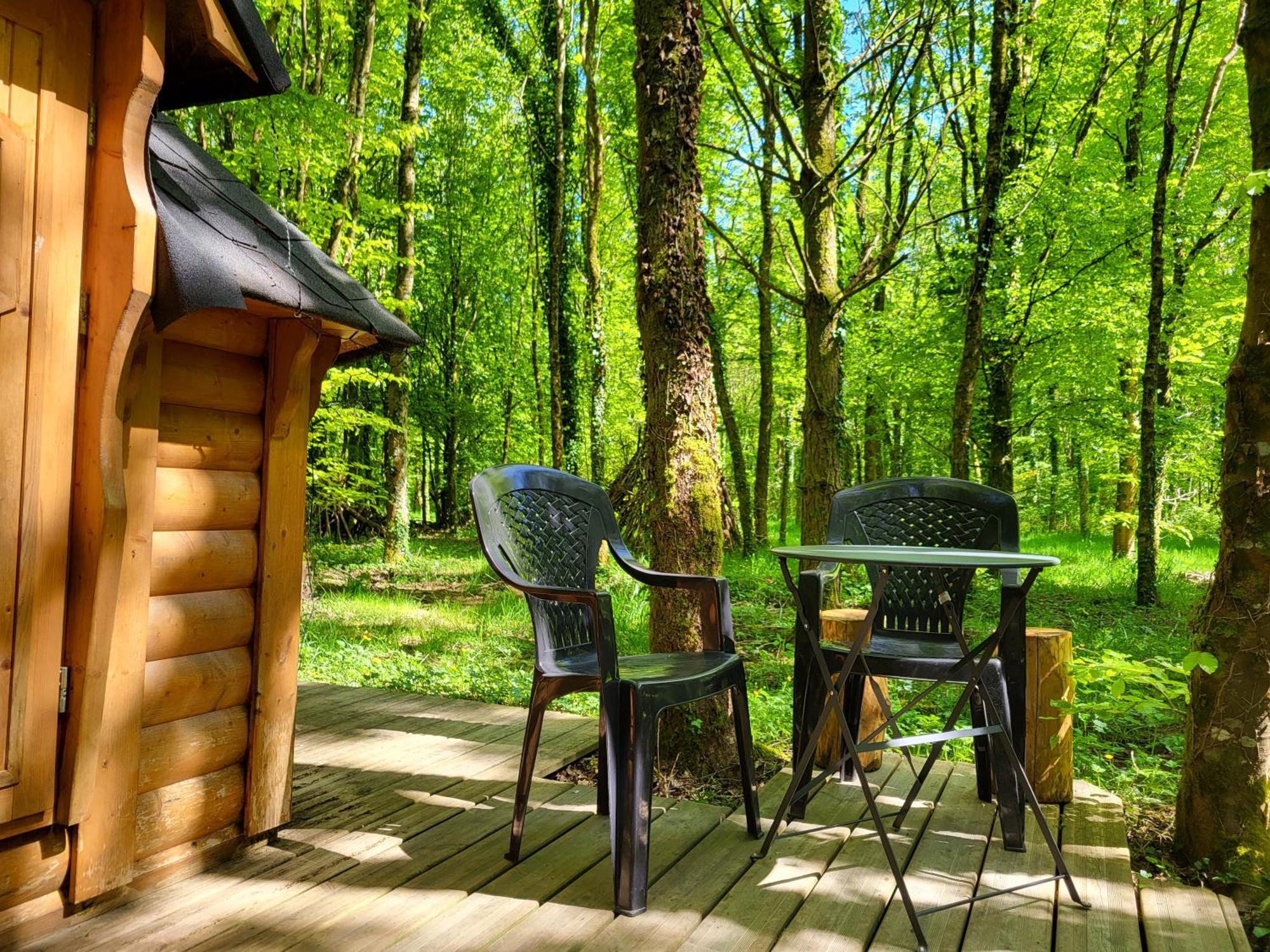 Le Domaine Insolite De Broceliande Paimpont Bagian luar foto
