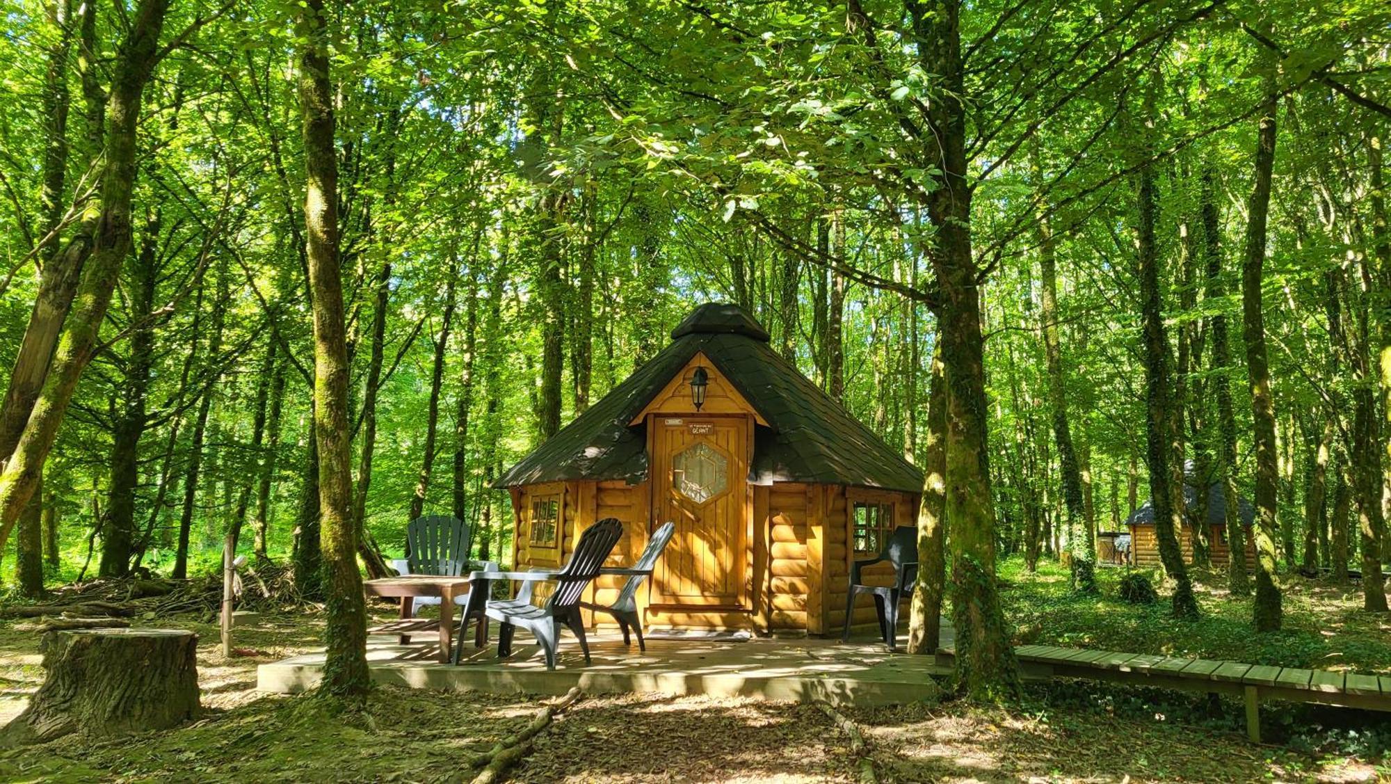 Le Domaine Insolite De Broceliande Paimpont Bagian luar foto