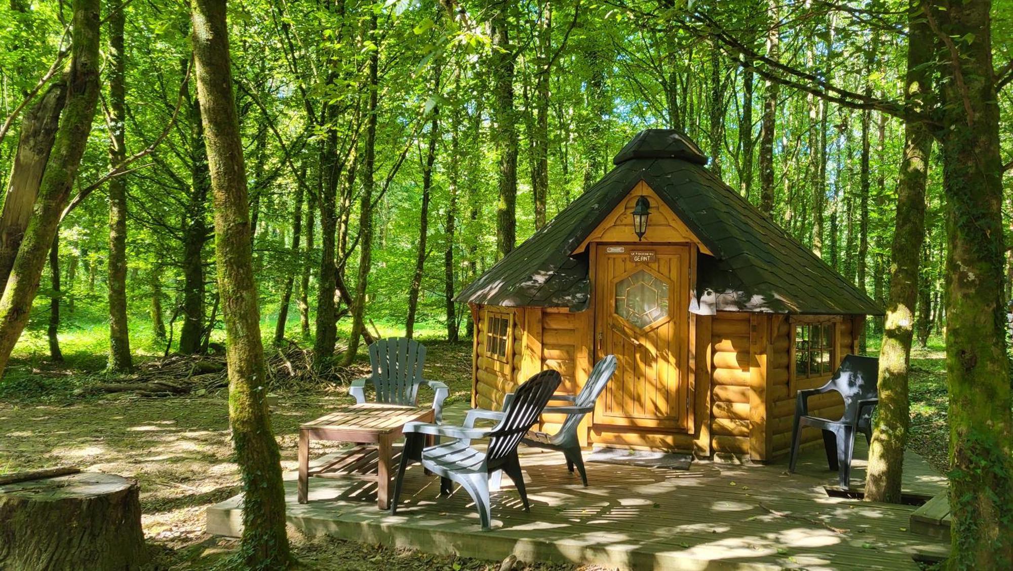 Le Domaine Insolite De Broceliande Paimpont Bagian luar foto