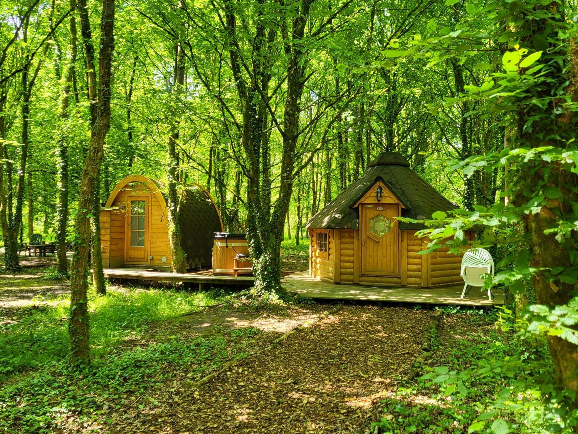 Le Domaine Insolite De Broceliande Paimpont Bagian luar foto
