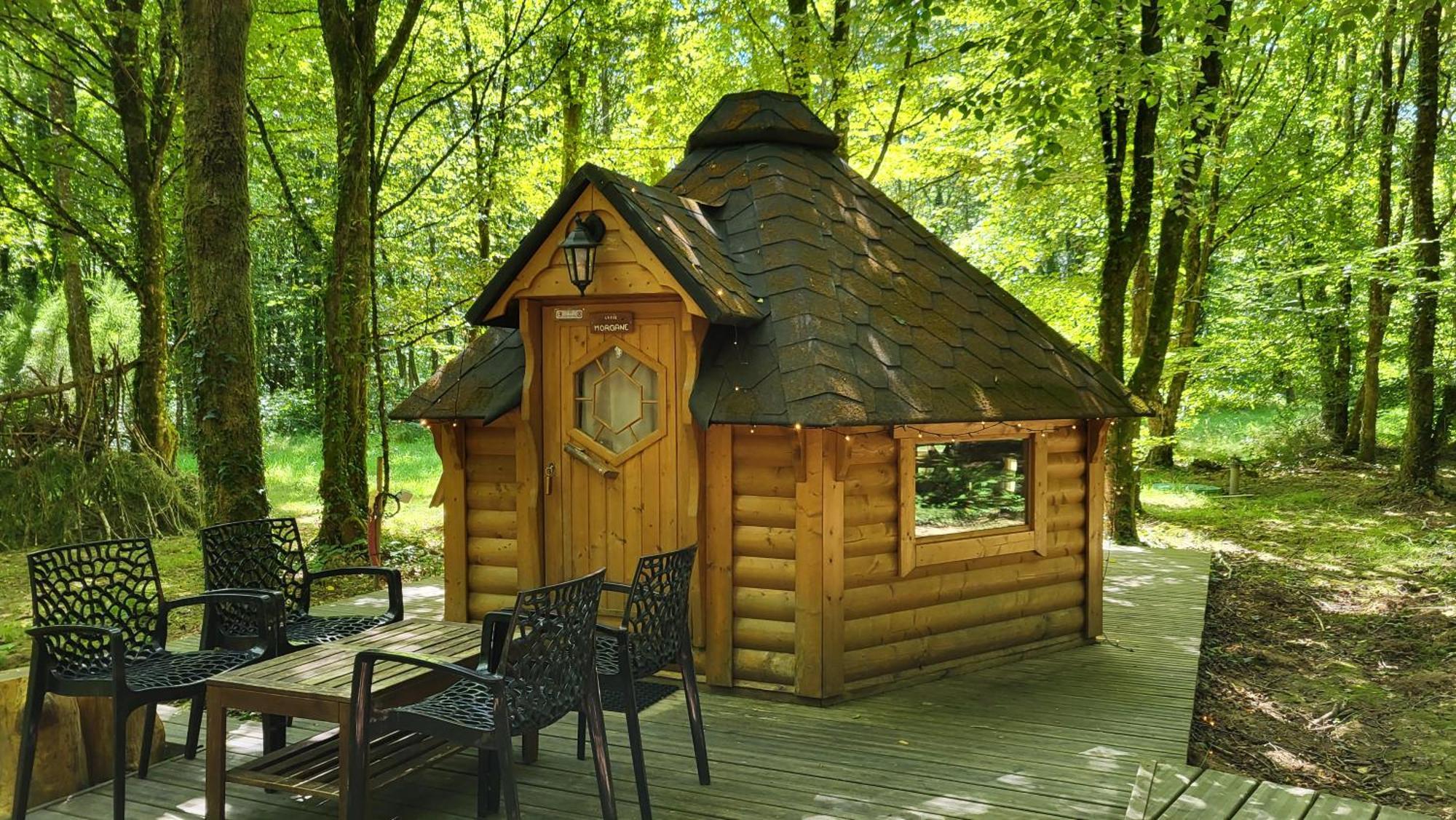 Le Domaine Insolite De Broceliande Paimpont Bagian luar foto