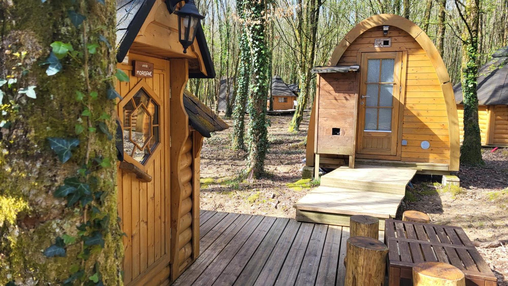 Le Domaine Insolite De Broceliande Paimpont Bagian luar foto