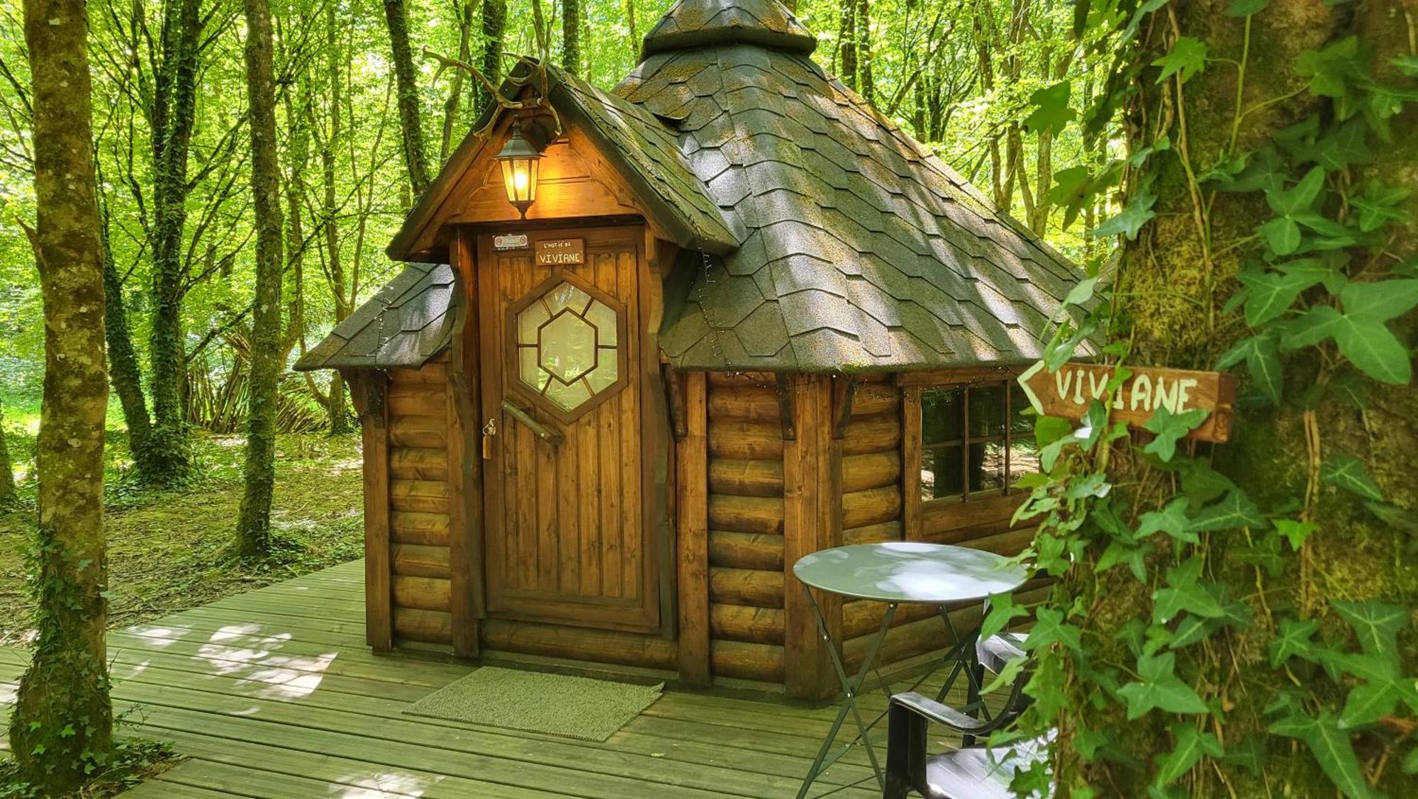 Le Domaine Insolite De Broceliande Paimpont Bagian luar foto